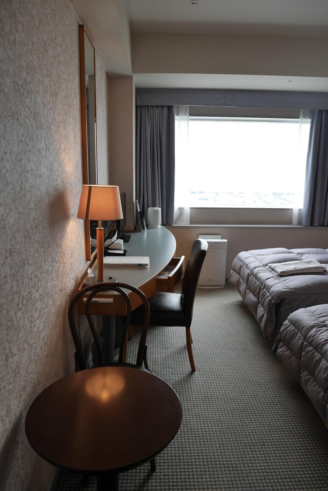 Yokohama Techno Tower Hotel Exterior photo